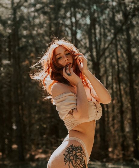 Spooky Foxx model sexy photos