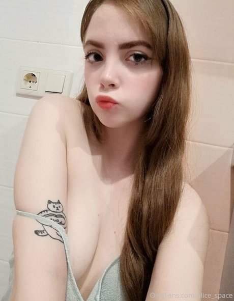 alicespace xxx model photos