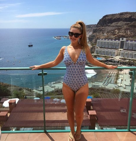 Creative Calm ASMR model pic