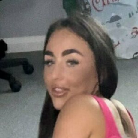 Petiteandfilth free model pic