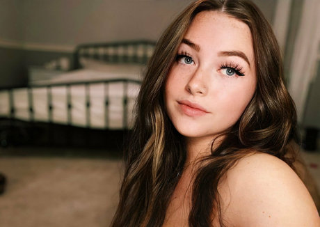 cherrixluna free actress gallery