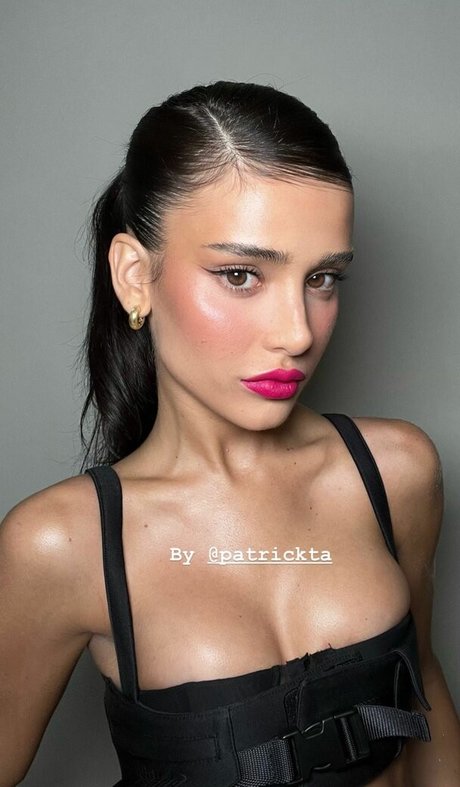 Livia Nunes Marques model free pic