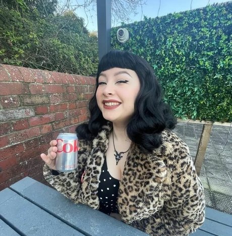 xalexaddams sex actress gallery