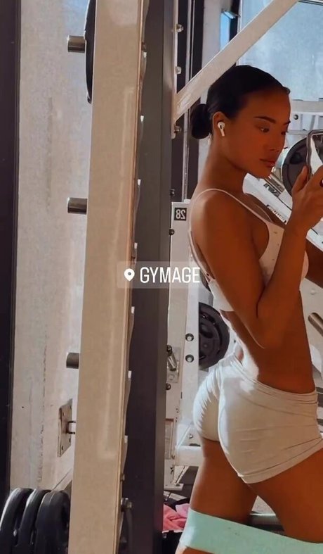 Nona Sobo hd pornstar pictures