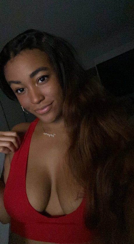 TatyMx exclusive pornstar image