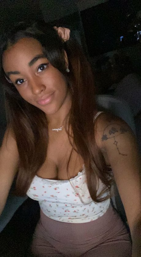 TatyMx porn actress photos