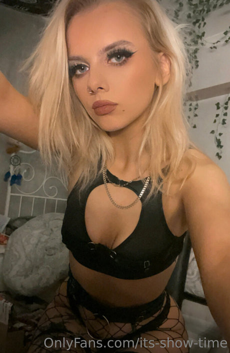 its show time pornstar beautiful img