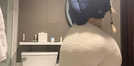 bootybyshel2 model erotic gallery