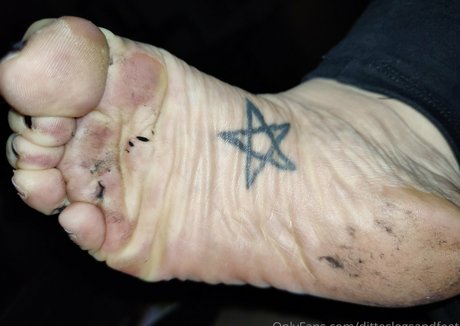 ditteslegsandfeet pornstar erotic pics