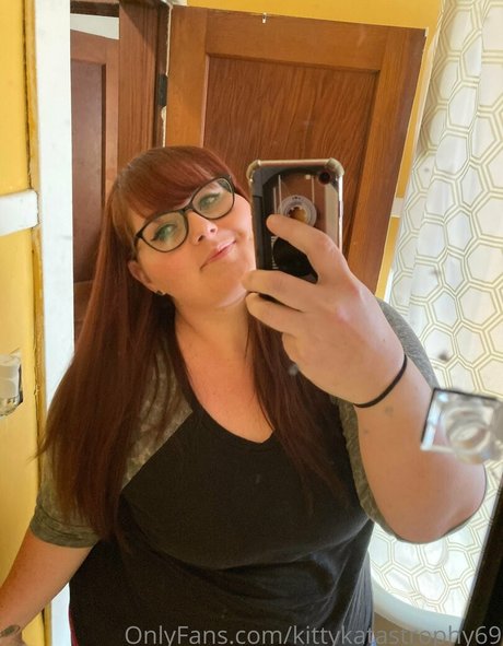 kittykatastrophy69 beautiful model photo