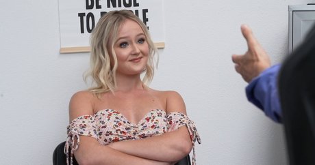 Shoplyfter sexy star pic