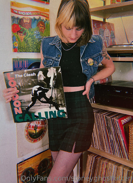 stoneyghostkitten exclusive model archive