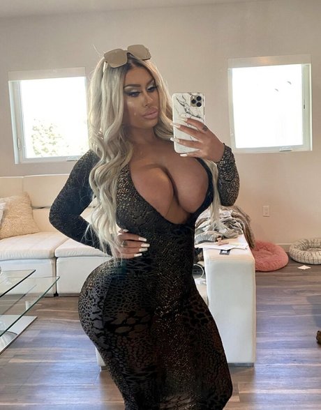 mssnewbooty adult star img