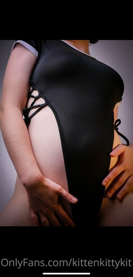 kittenkittykit pretty model image
