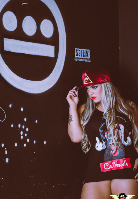 Carine Ivankio naked star galleries