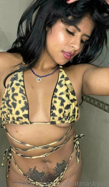 valentinaskyxx free model pictures