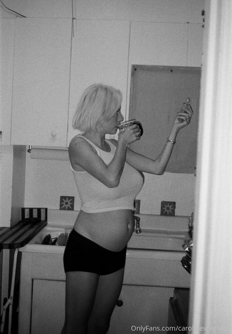 carolinevreeland high quality pornstar pics