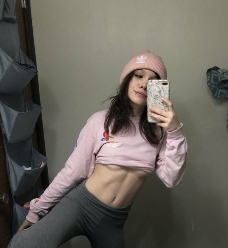 Mewnii star exclusive galleries