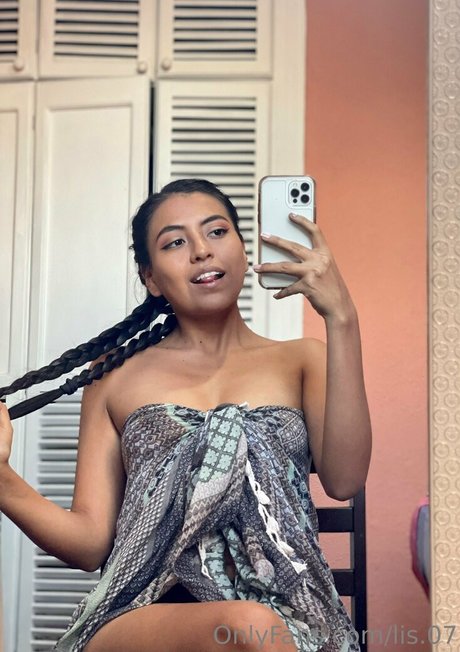 lis 07 xxx pornstar images