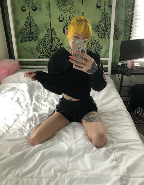 sadlittlesun xxx actress img