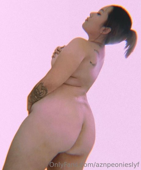 aznpeonieslyf model adult pic