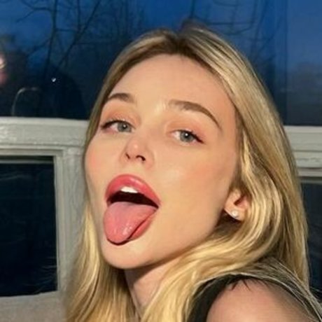 Eva Level model best photo