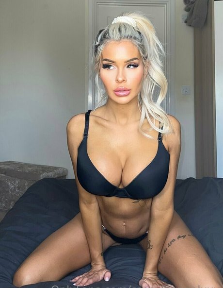 amberroseee111 pornstar adult pics