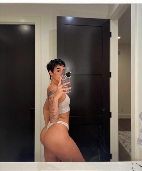 Gianna Evelyn beautiful pornstar picture