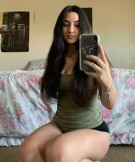 Anneiise star high quality img