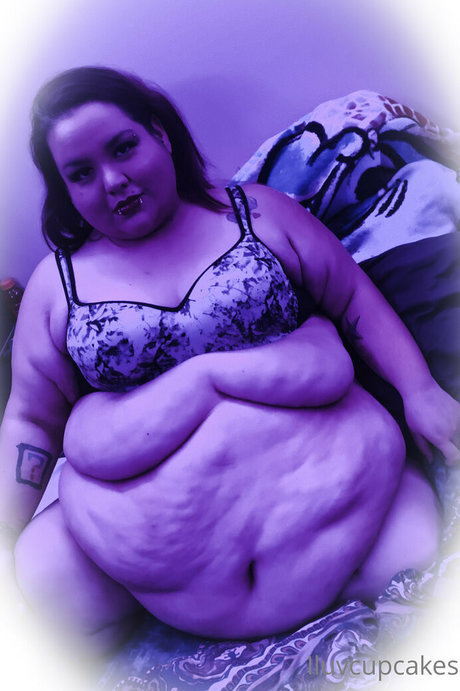 iluvcupcakes pretty actress galleries