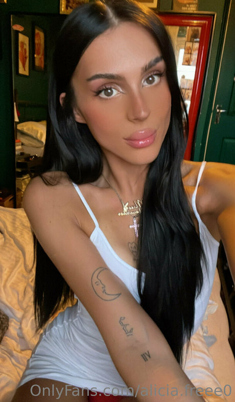 alicia freee0 star top pictures