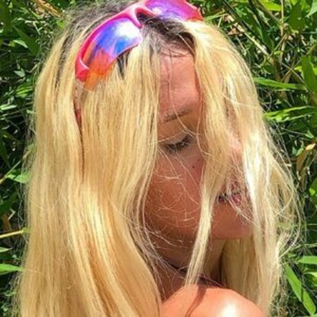 Lindy Velame pornographic model img