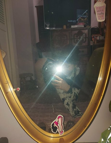 acgini star naked photo