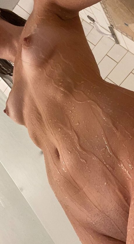 ellysykes pornstar naked archive