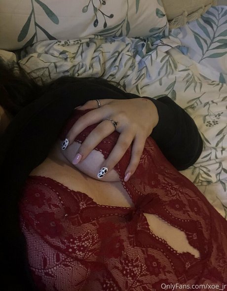 xoe jr pornstar erotic pictures