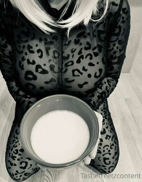 tastietreetz sex pornstar image