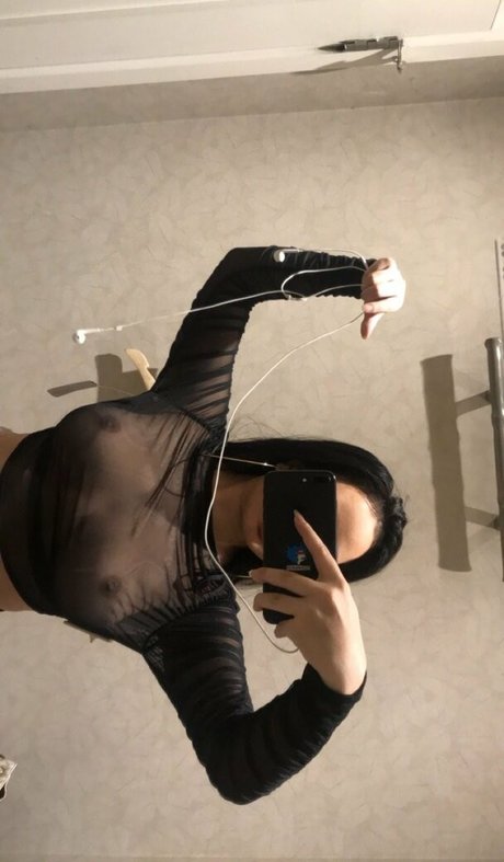 ajuicyk pornstar nude picture