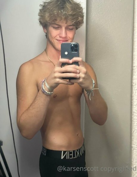 karsen scott adult model image