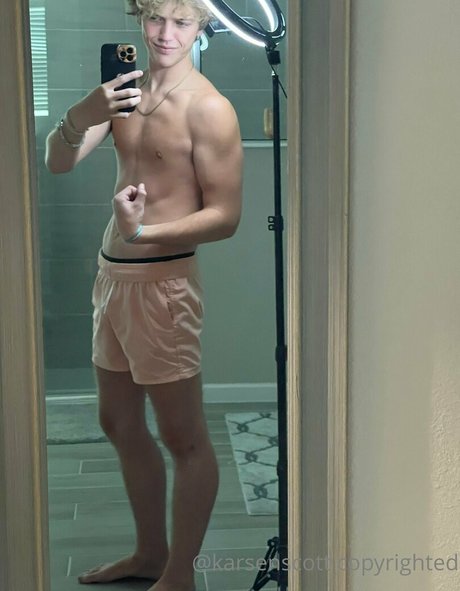 karsen scott sexy actress pictures