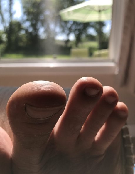 barefeeticus sex actress pic