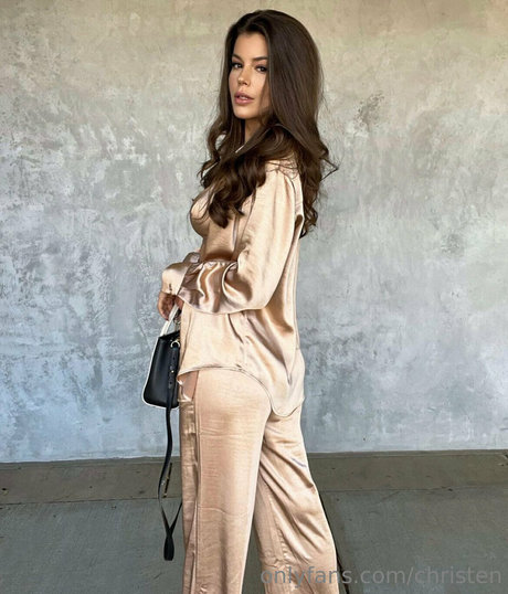 christen best actress photos