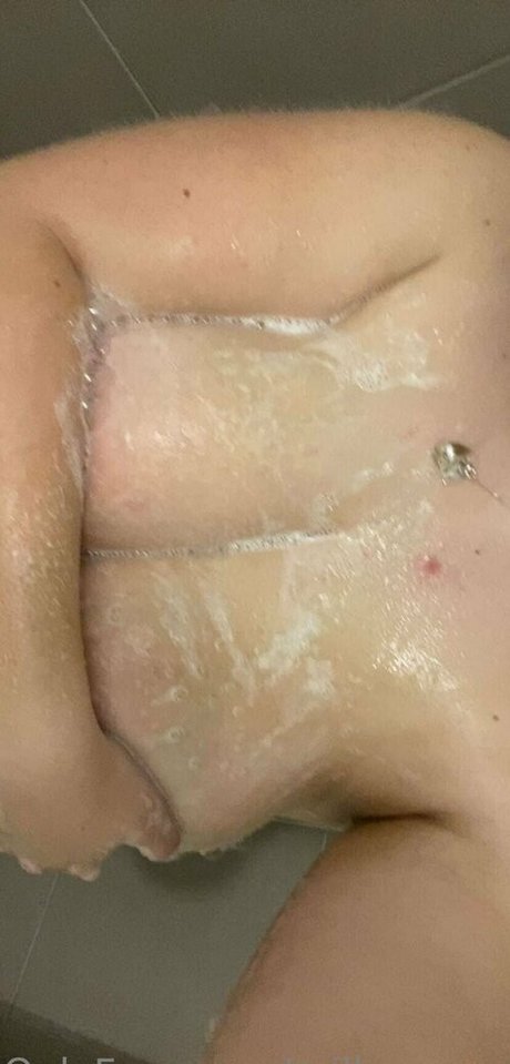 millypezza top actress photos