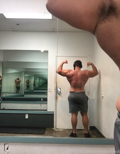 beefybull naked model images