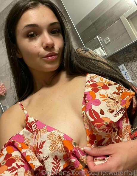 scarletwaterfall model nude gallery