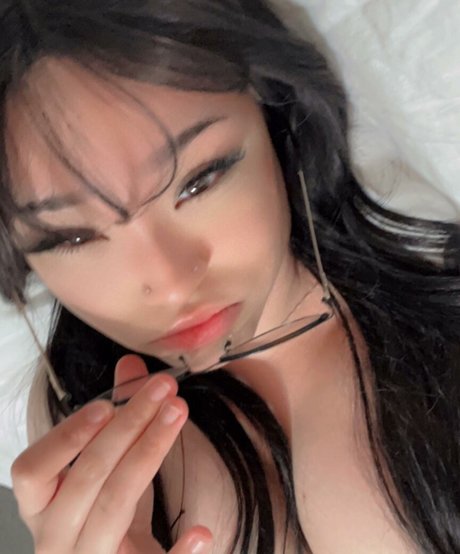 Aliyah Delaney star sexy photos