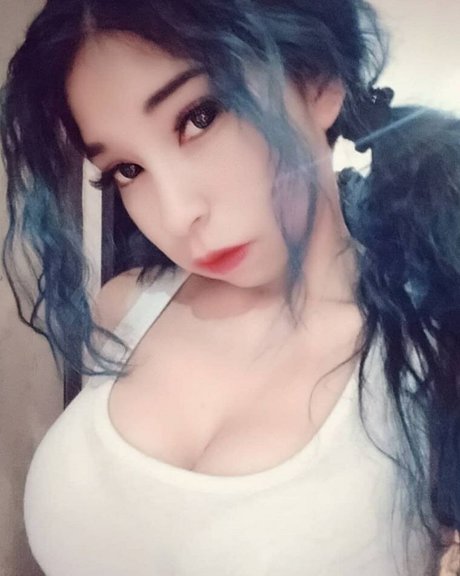 Bunnyta pornstar img