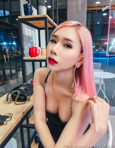 Apr il naked pornstar photos