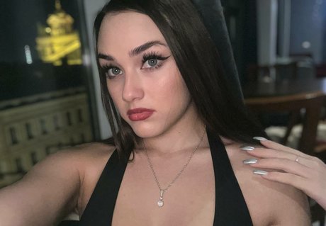 ROSEVNVunofficial model hot images