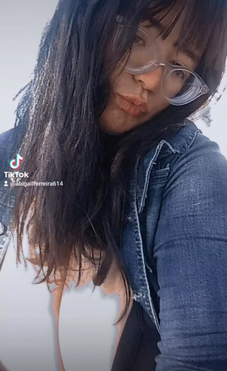 Abigail Ferreira top actress image