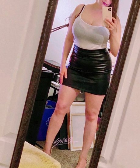 Svinka model adult img